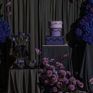 The Statement Corner - Violet